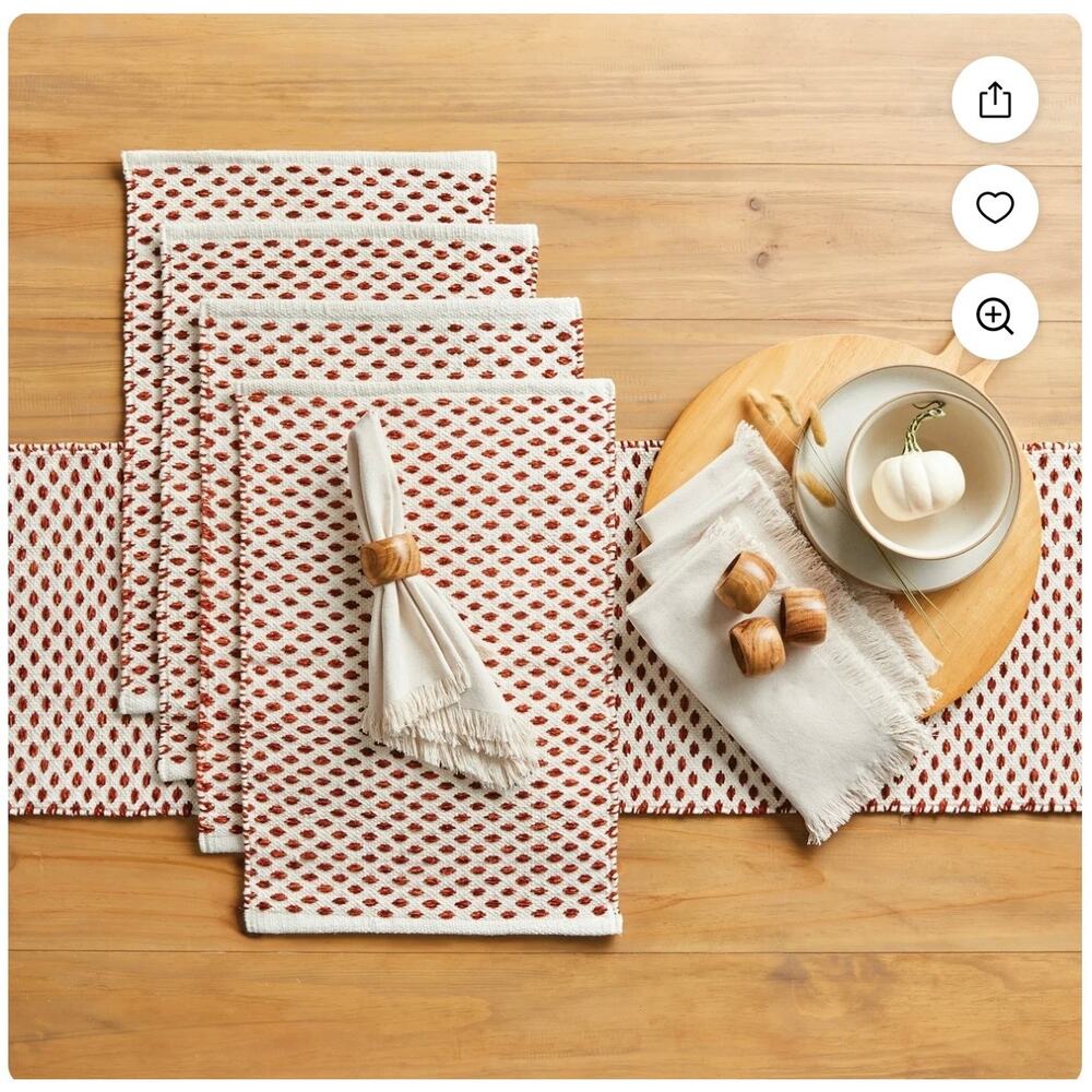 Better Homes and Gardens Table set